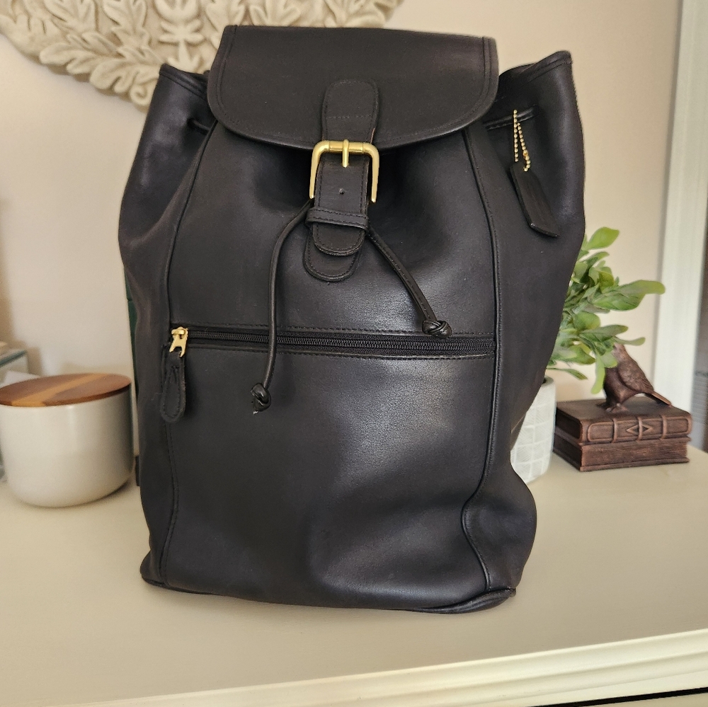 Vintage coach backpack / black leather